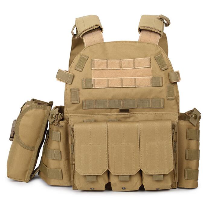 Tactical Plate Carrier Vest w/ mag pouch